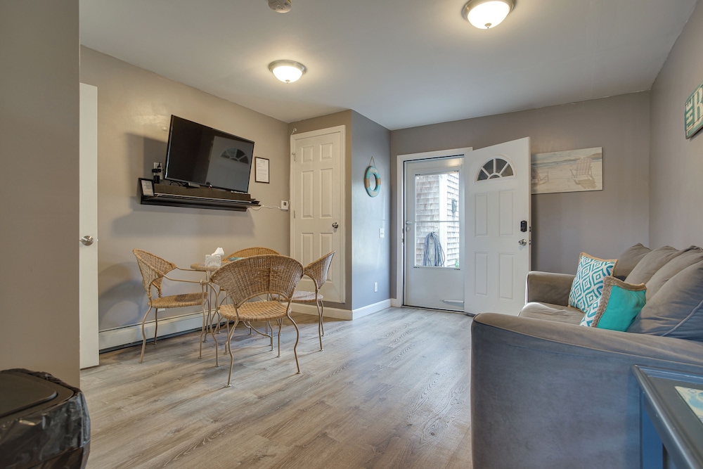 Apartment (1 Bedroom)