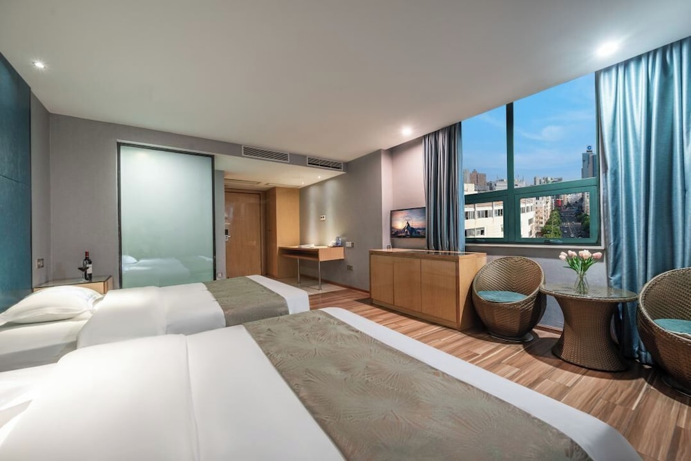Comfort Twin Room, City View photo 1