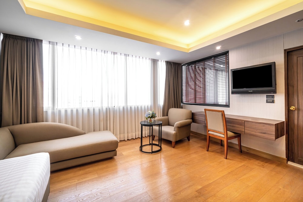 One Bedroom Suite King