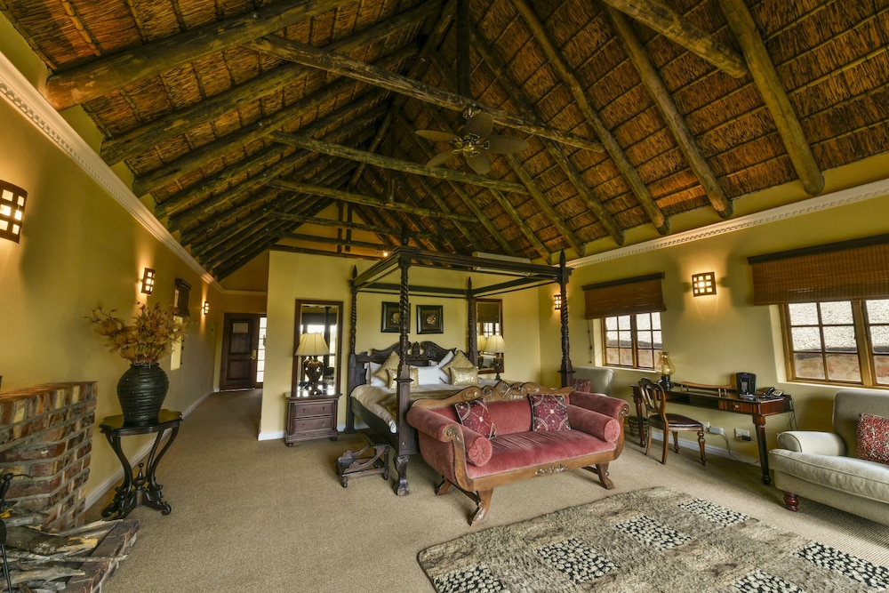 Luxury Bush Lodge - Chalet photo 3