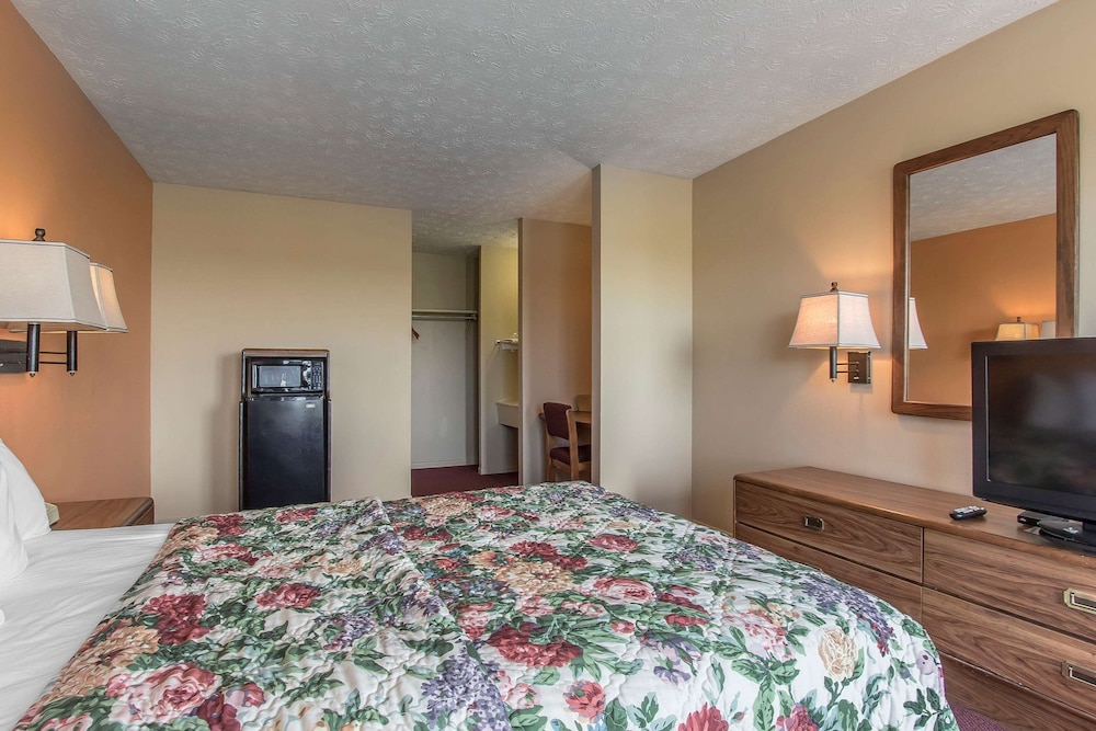 Standard Room, 1 Double Bed, Non Smoking - Photo 2