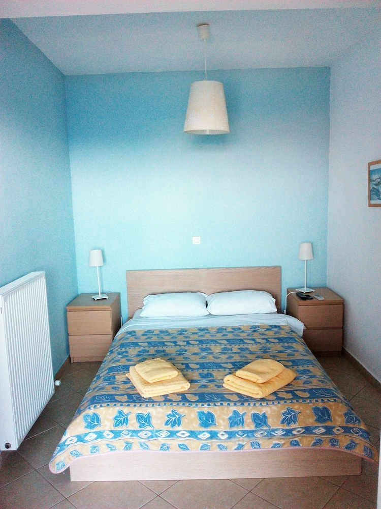 Apartment, 2 Bedrooms, Sea View photo 1