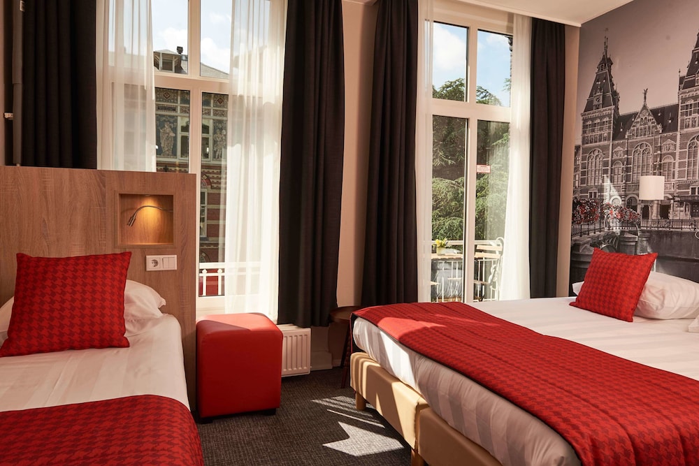 Triple Room, 3 Twin Beds photo 2