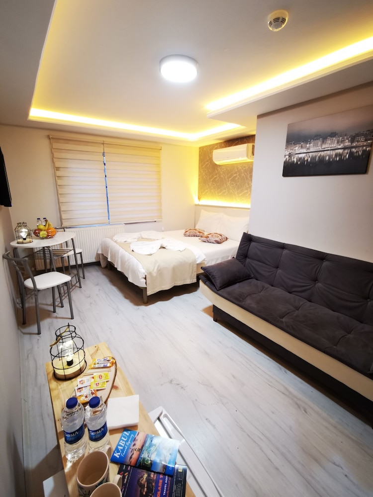 Standard Triple Room photo 3