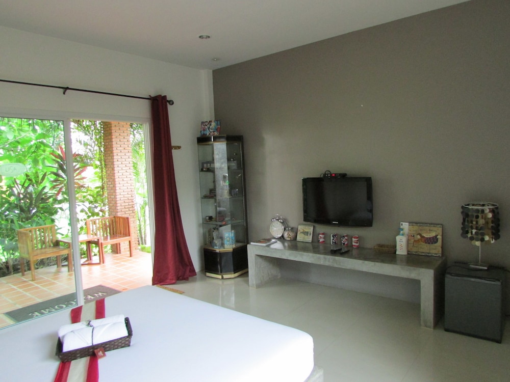 Deluxe Villa with Breakfast photo 2
