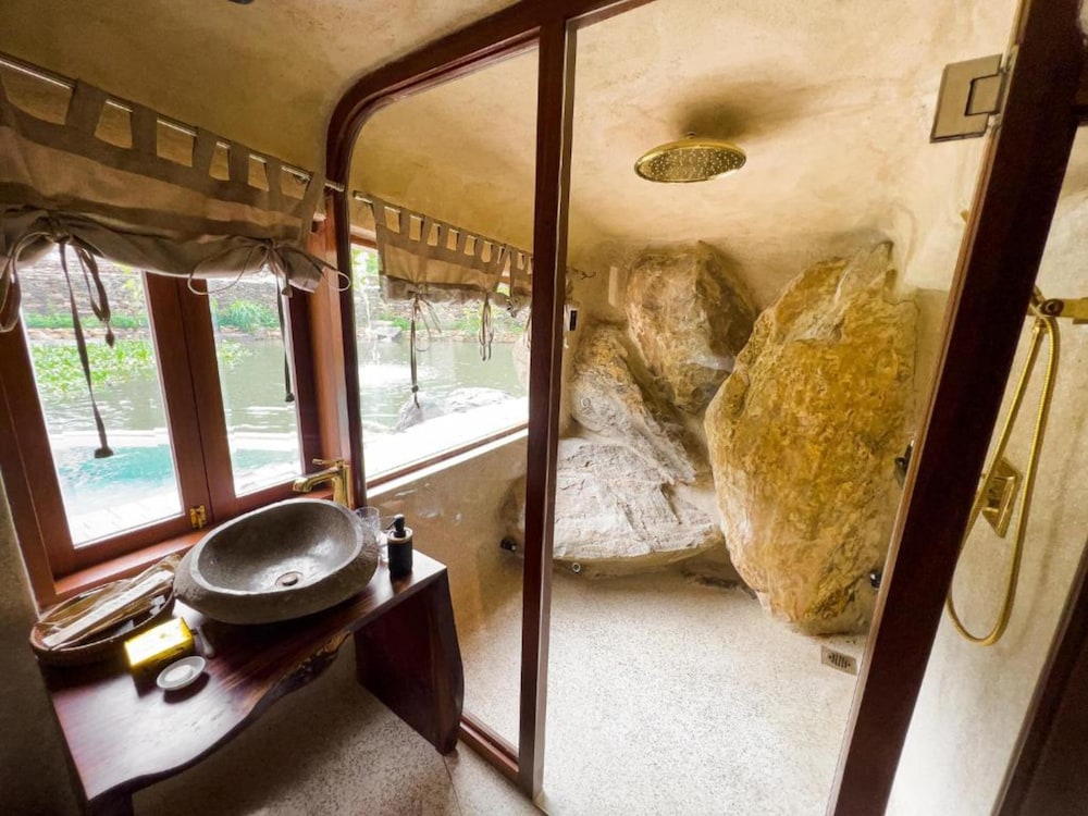 Luxury Villa thumbnail 6