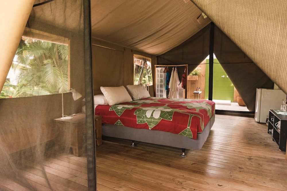 Luxury Tent, Ensuite, Mountain View