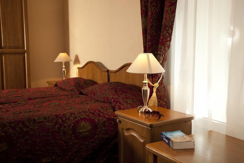 Triple Room, 3 Twin Beds - Photo 3