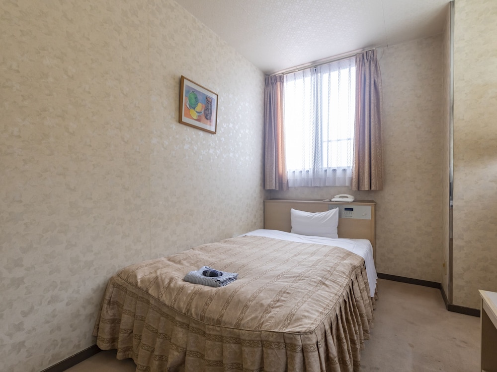 Single Room, Shared Bathroom photo 2