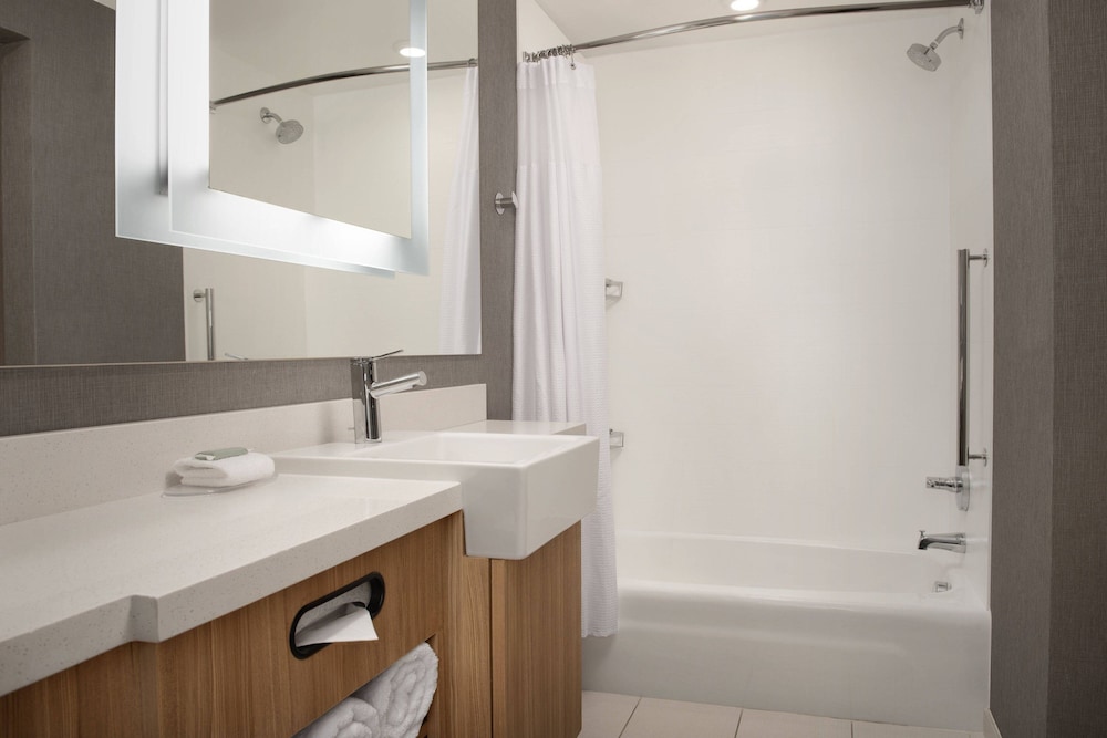 Studio Suite, 2 Queen Beds - Photo 12