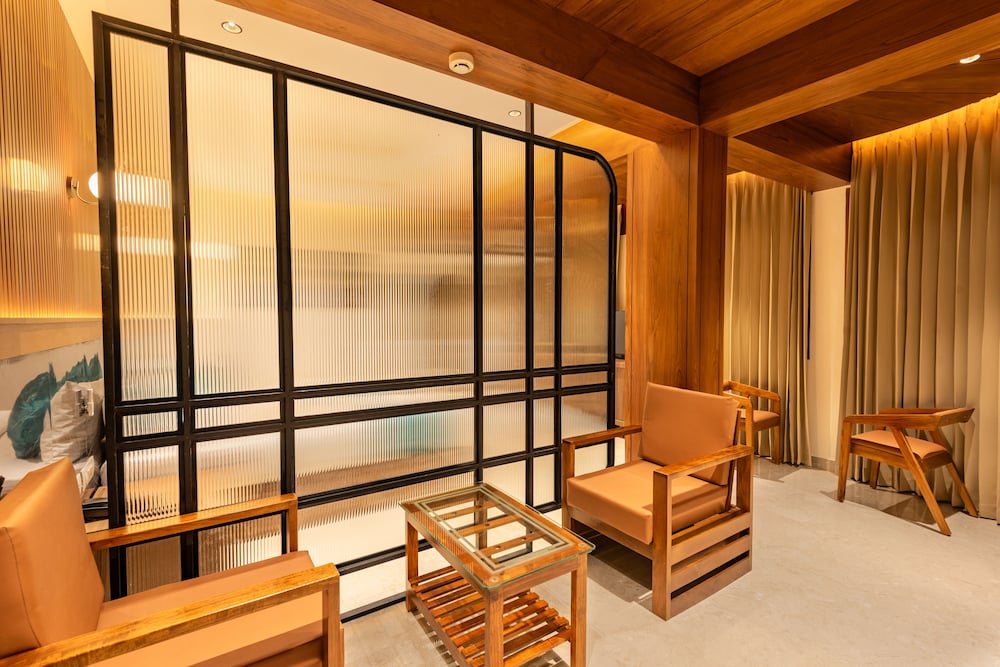 Premium Room - Photo 8