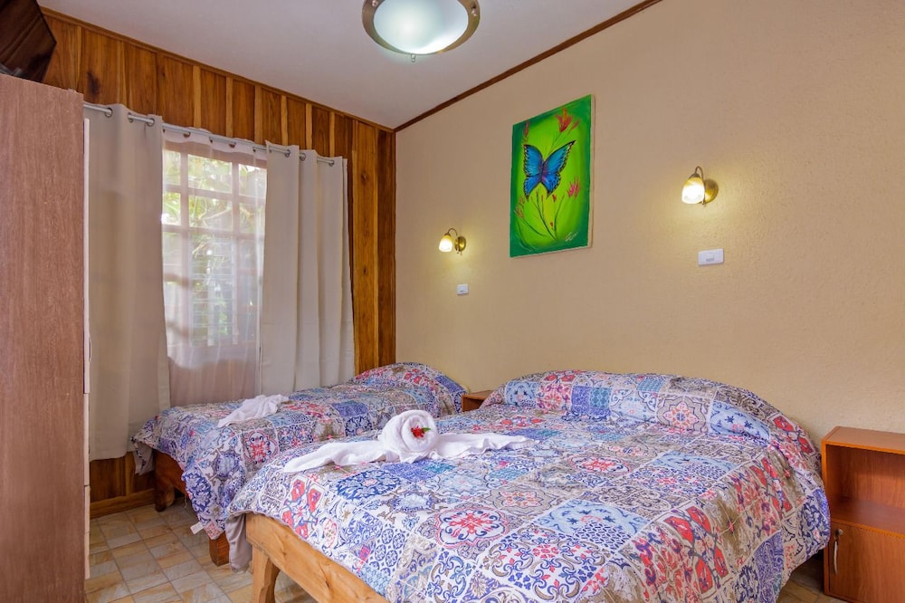 Standard Triple Room, Shared Bathroom
