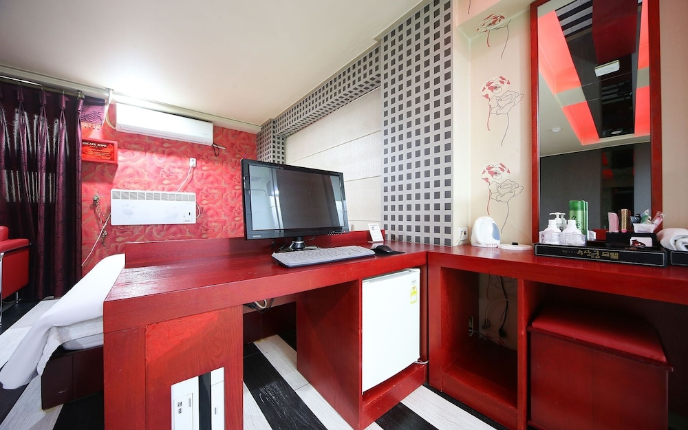 Room (Luxury room (early check-in at 15:00)) - Photo 1