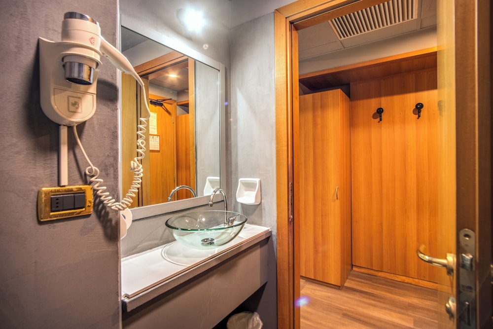 Suite Room With Seaview - Photo 2