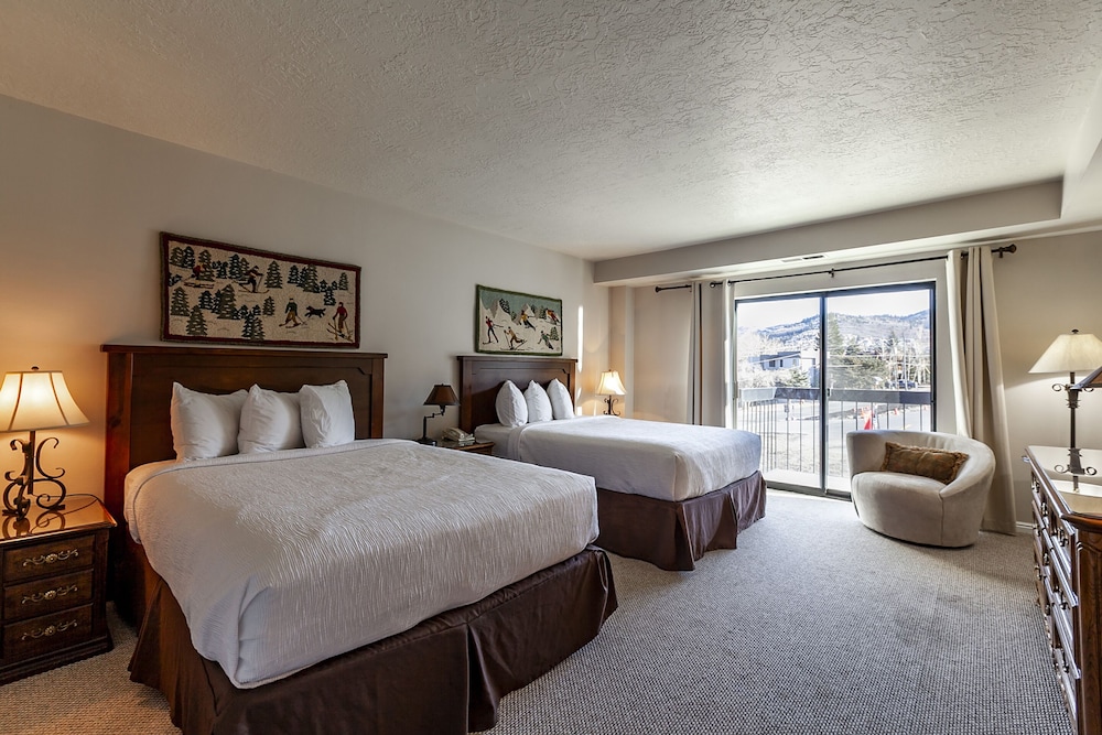 2 Bedroom Condominium - Photo 47