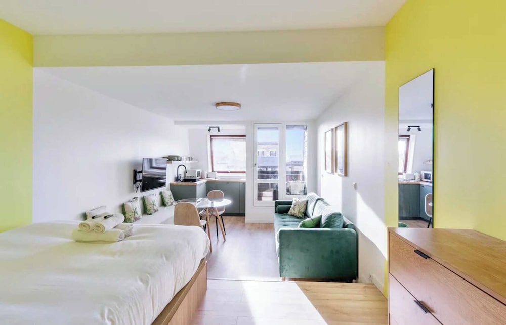 Apartment photo 3