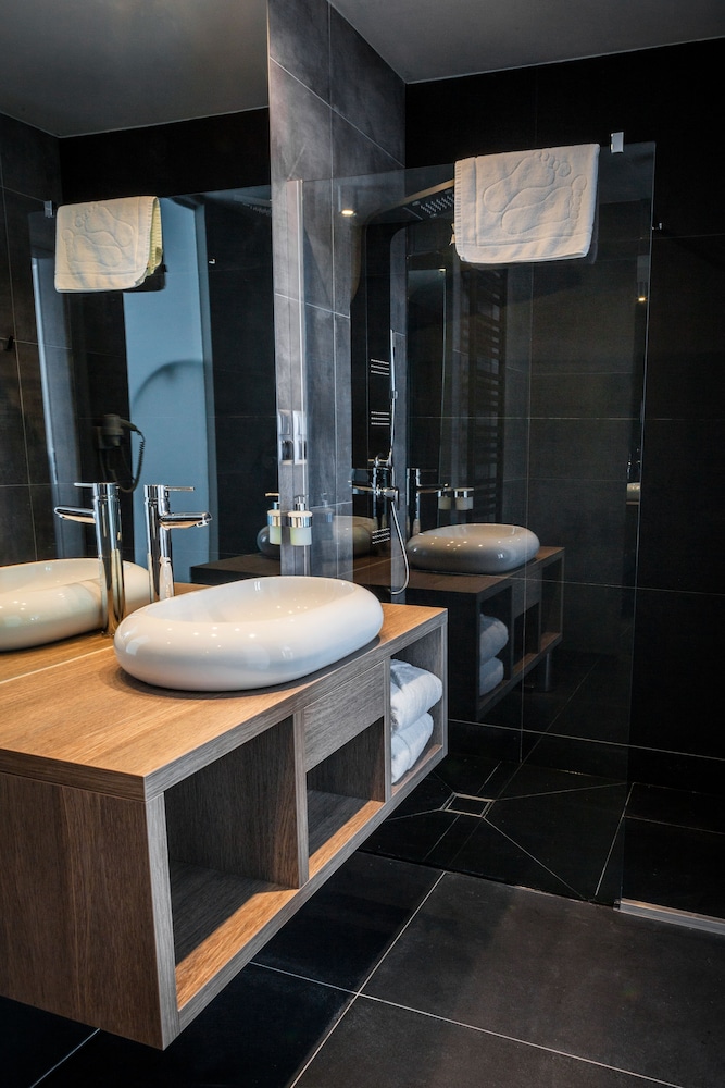 Deluxe Studio Suite photo 2