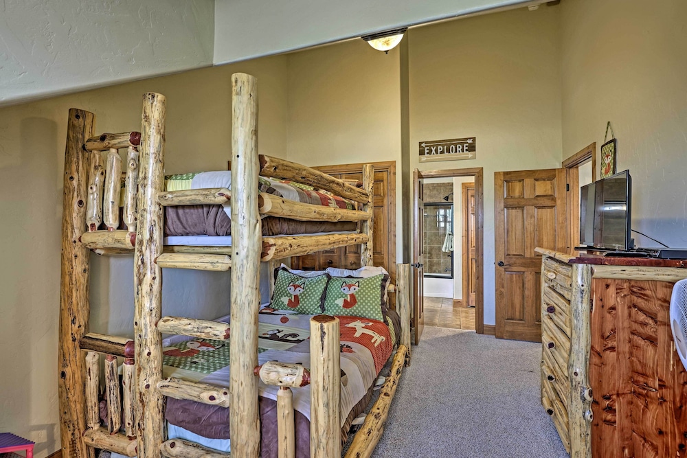 House (4 Bedrooms) photo 2
