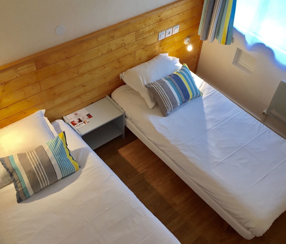 Double or Twin Room - Photo 6