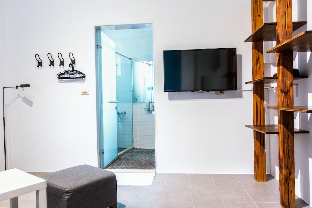Standard Quadruple Room - Photo 4