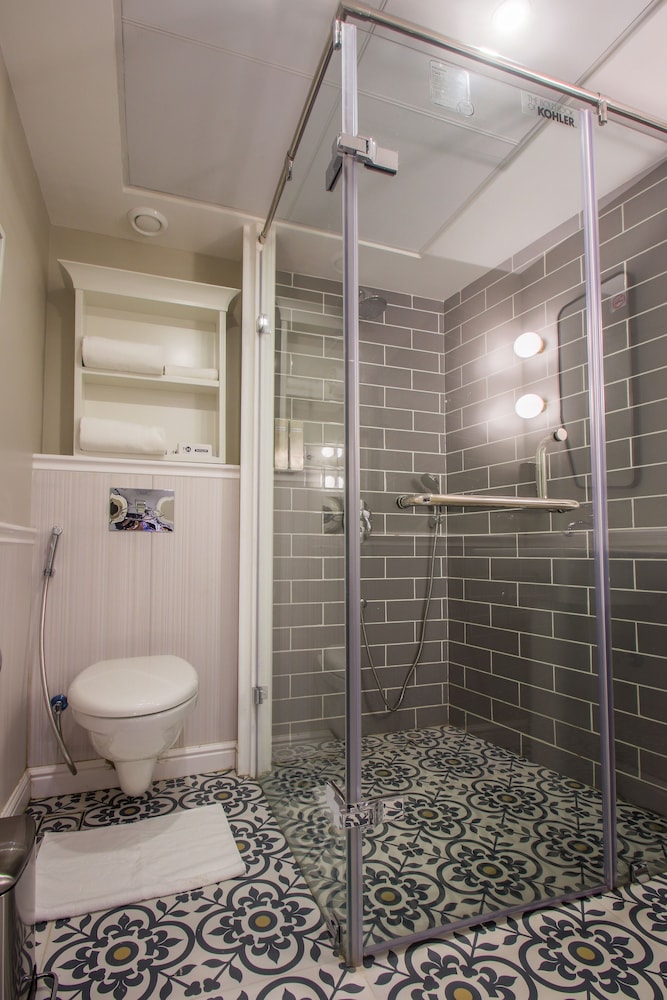 Executive Room - Photo 3