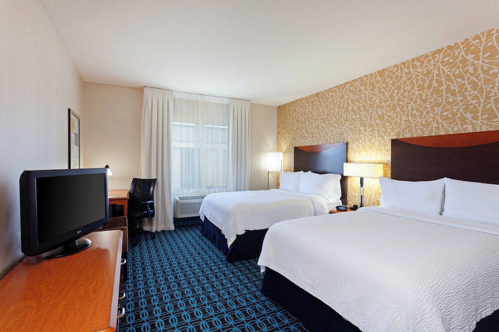 Room, 2 Double Beds (Mobility/Hearing Access, Roll-In Shwr)