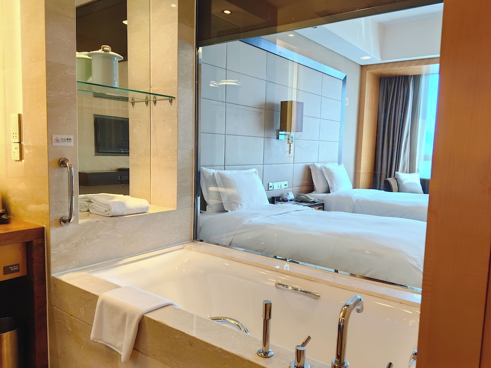 Standard Room, 2 Twin Beds, River View - Photo 3
