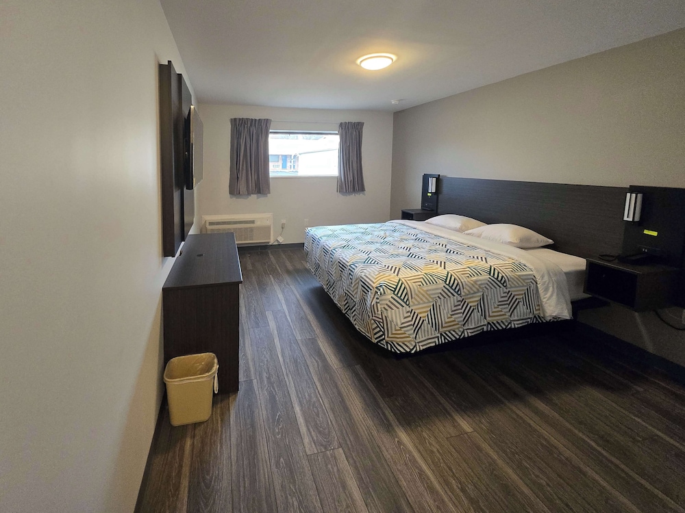 Standard Room, 1 Double Bed, Non Smoking - Photo 1