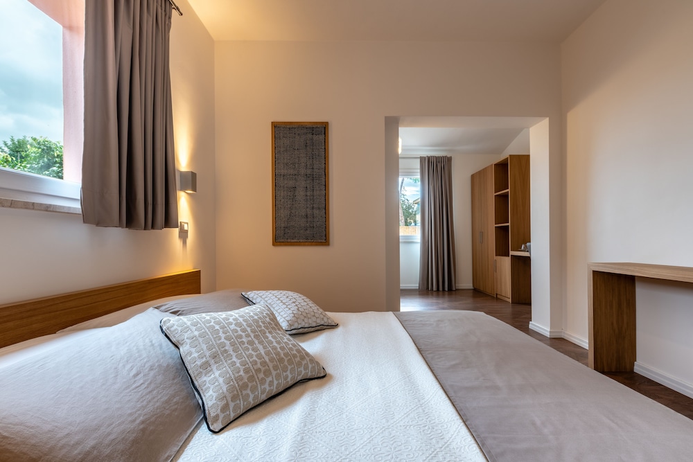 Superior Room, Accessible photo 3