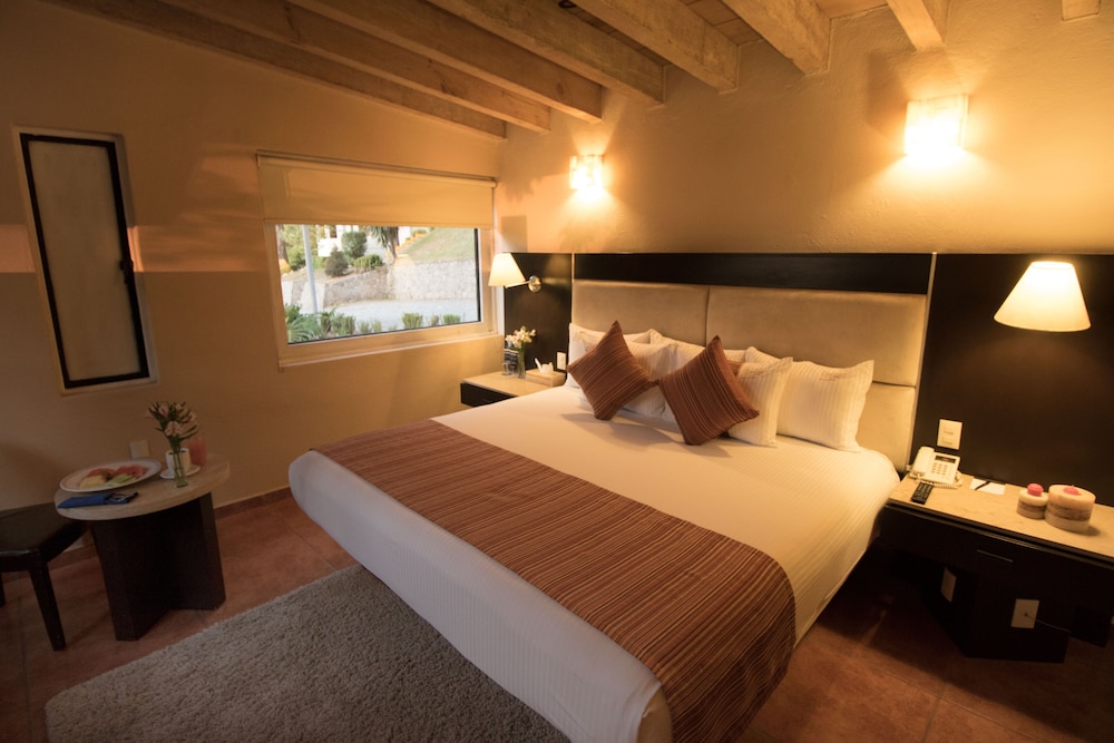 Suite, 1 King Bed