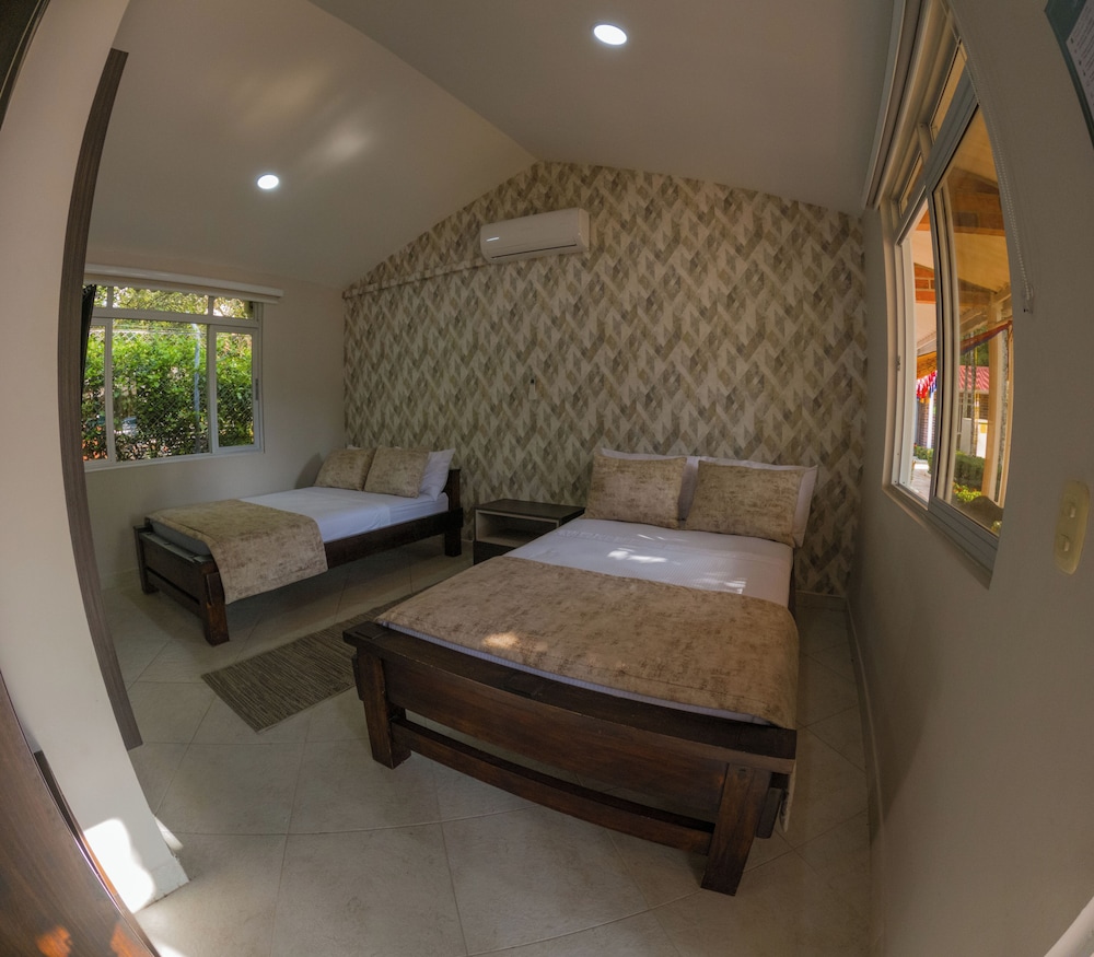Basic Triple Room photo 3