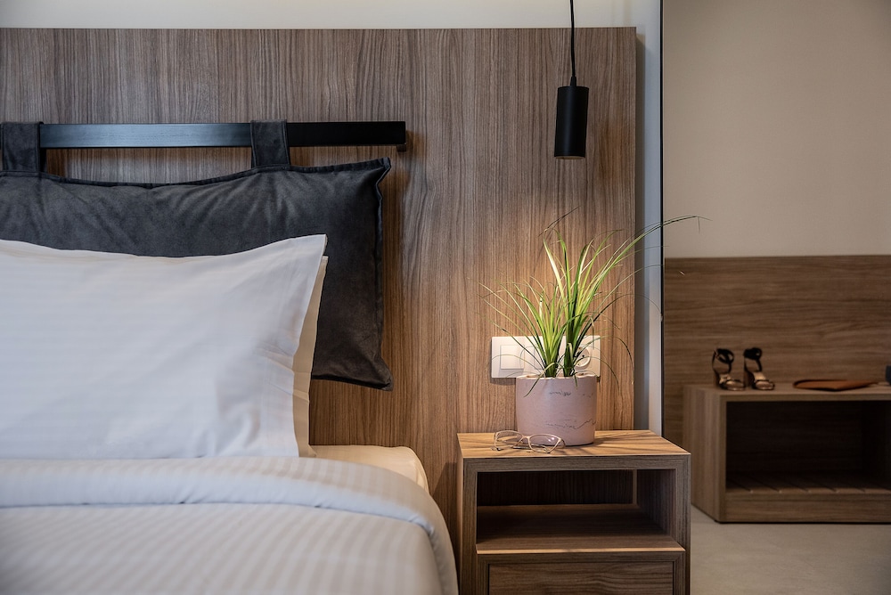 Junior Studio Suite