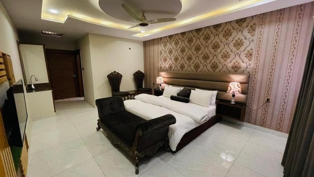 Deluxe Double Room photo 3