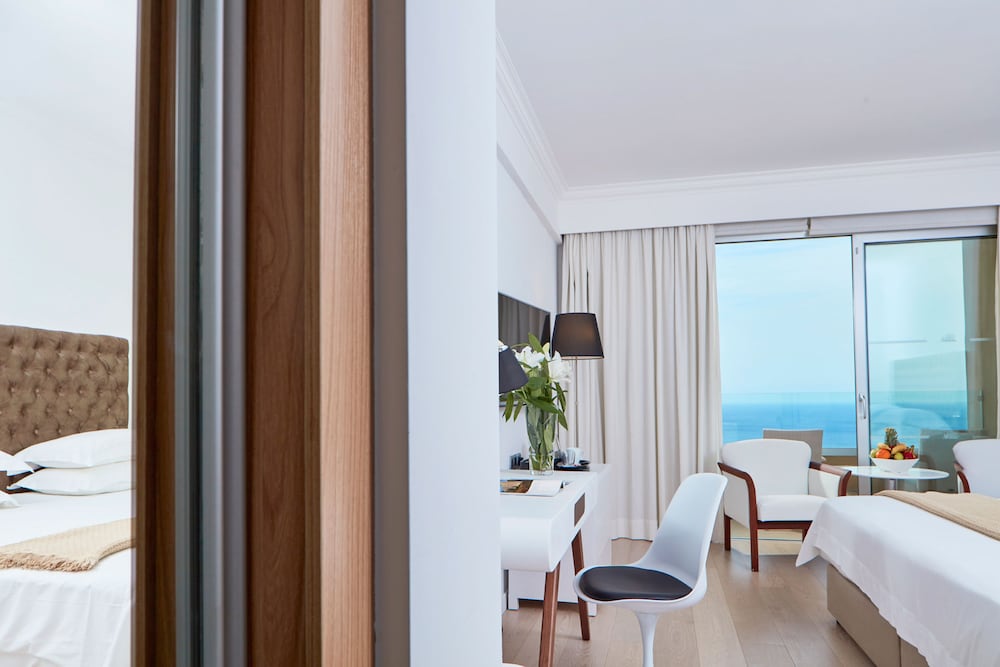 Standard Double or Twin Room, Sea View - Photo 2