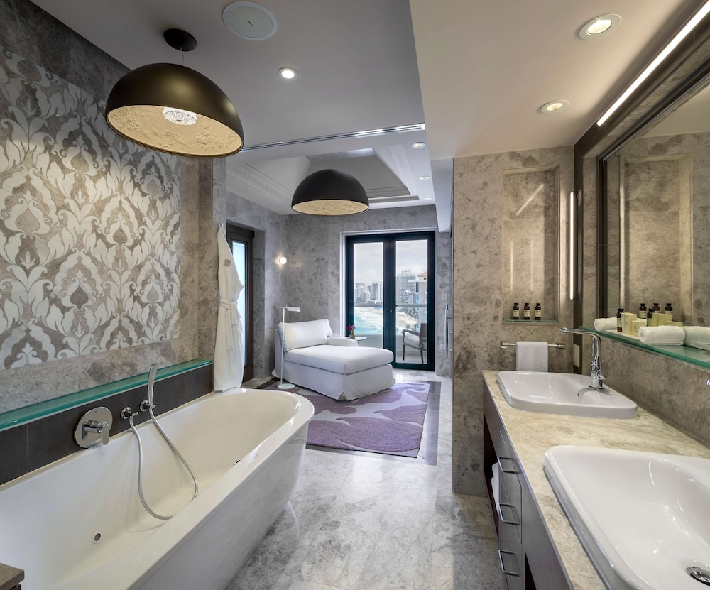 Suite, 2 Bedrooms, Oceanfront (Vanderbilt)
