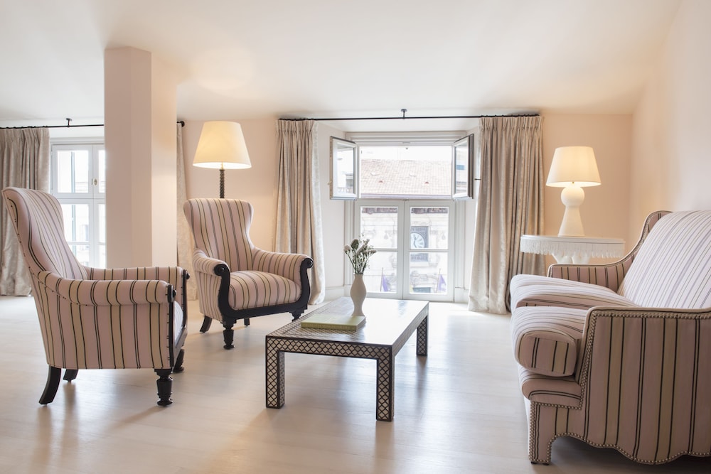 Junior Suite thumbnail 6