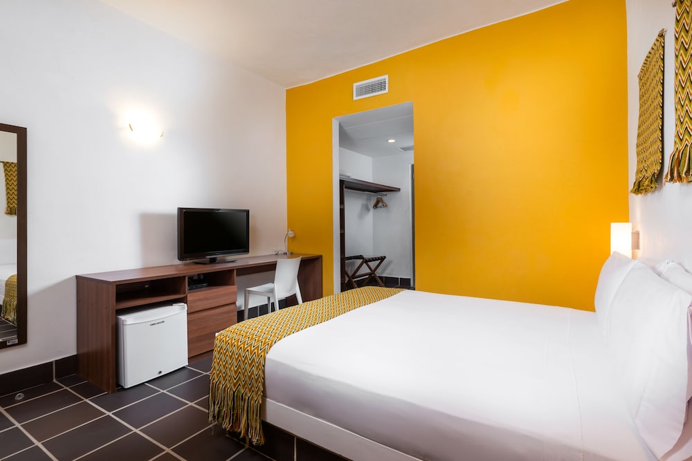 Standard Room photo 2