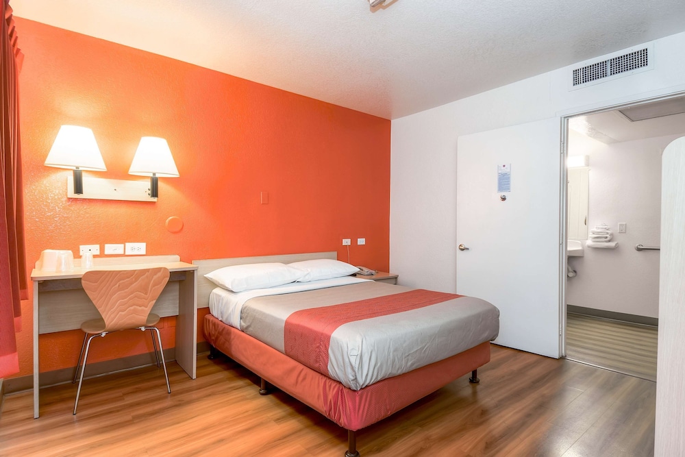 Standard Room, 1 Double Bed, Non Smoking photo 1