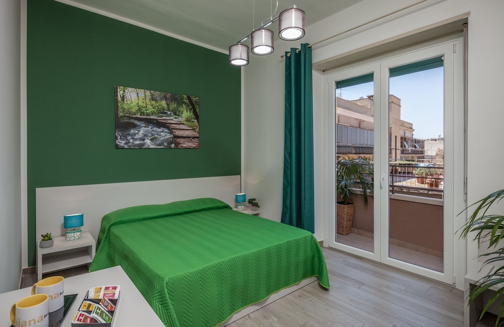 Family Double Room, 1 Queen Bed, Private Bathroom
