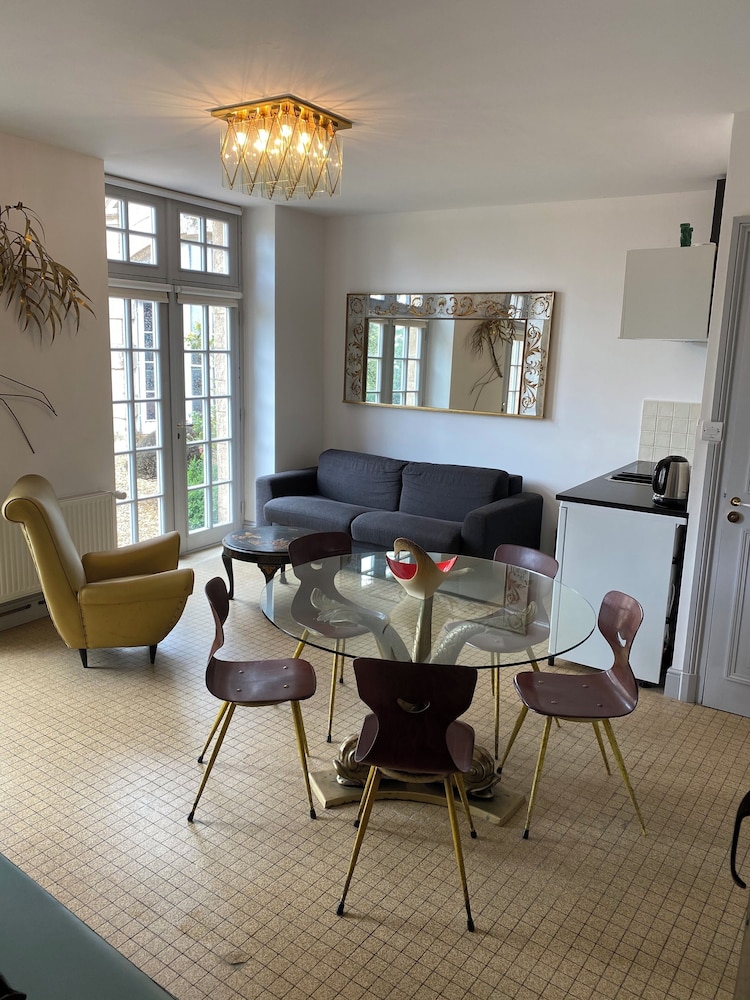 Family Apartment, 3 Bedrooms, Garden View