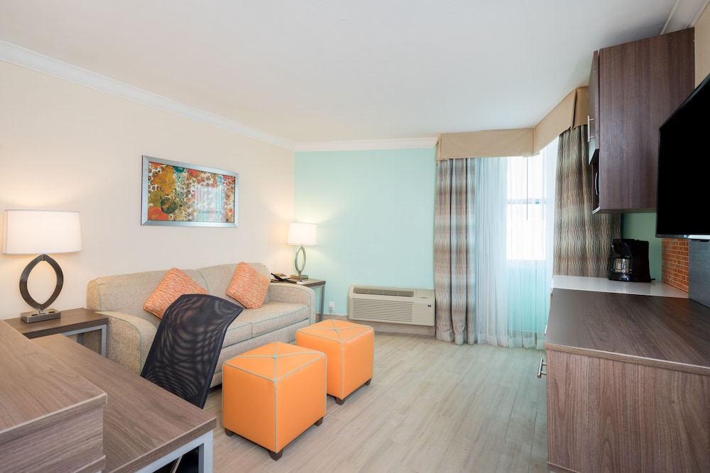 Suite, Multiple Beds photo 3