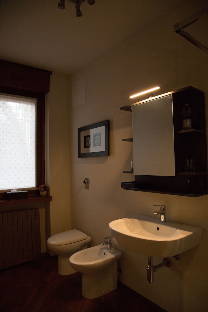 Double Room, 1 Queen Bed (101) photo 3