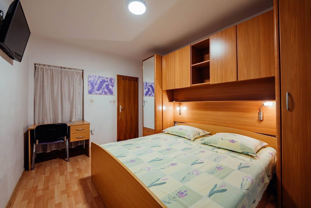Studio (Studio Apartment ( Tina 5 ))