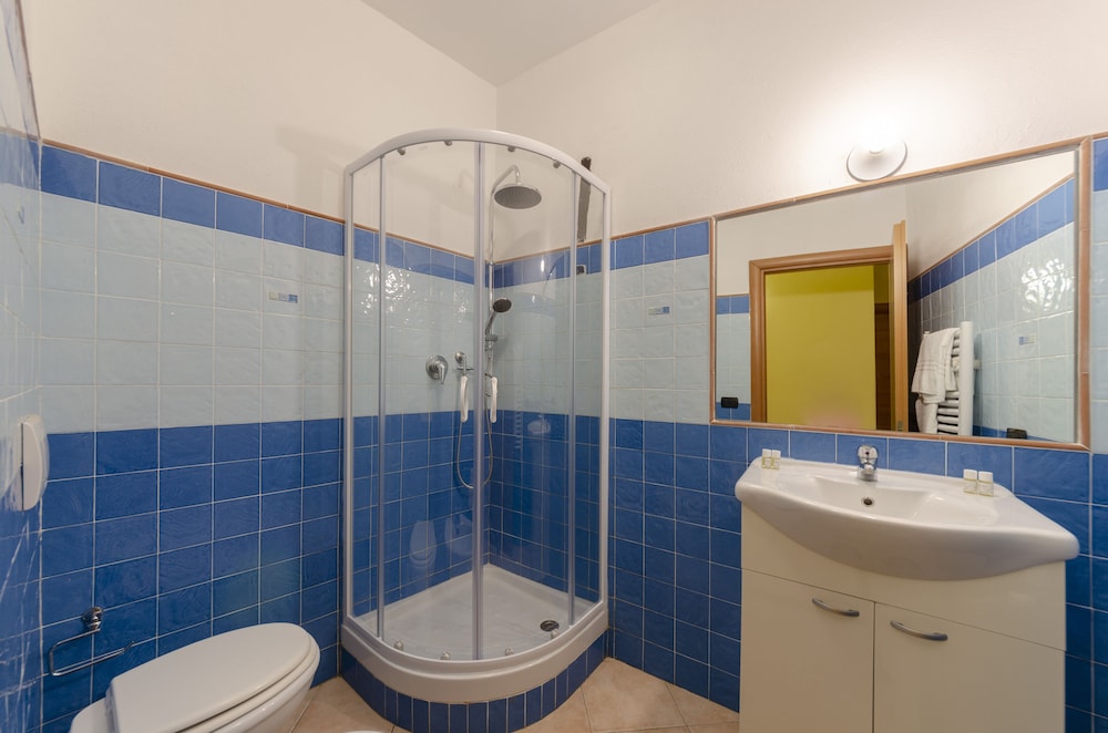 Apartment (2 Bedrooms) photo 2