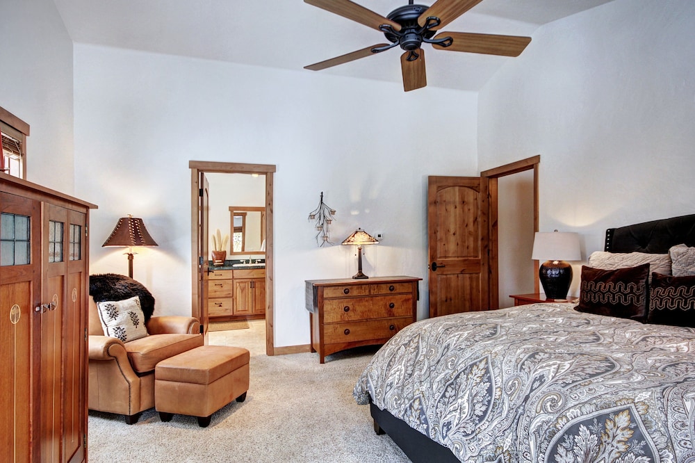 House, 4 Bedrooms