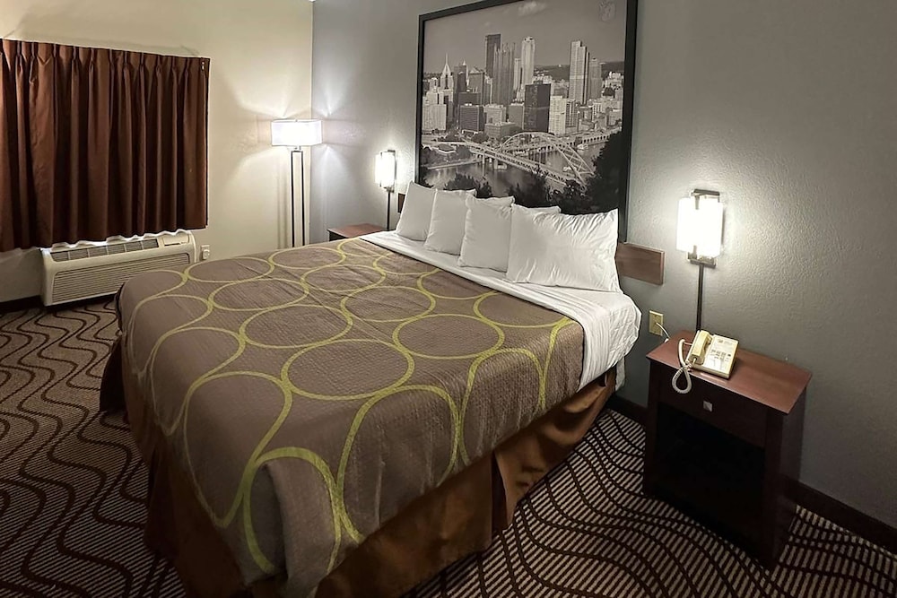 Suite, 1 King Bed, Non Smoking - Photo 1