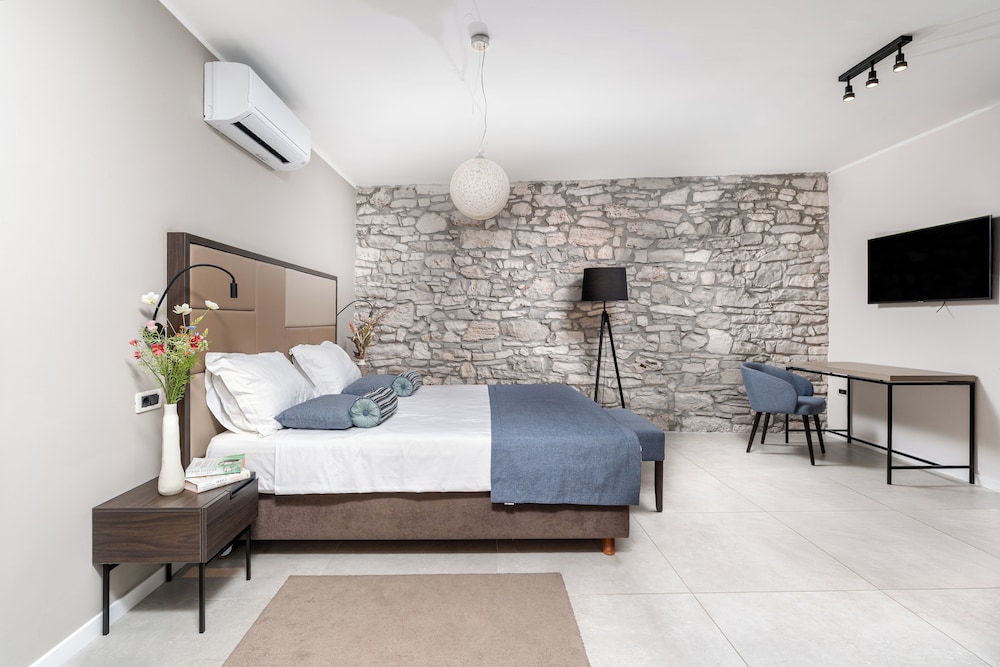 Standard Double or Twin Room, City View