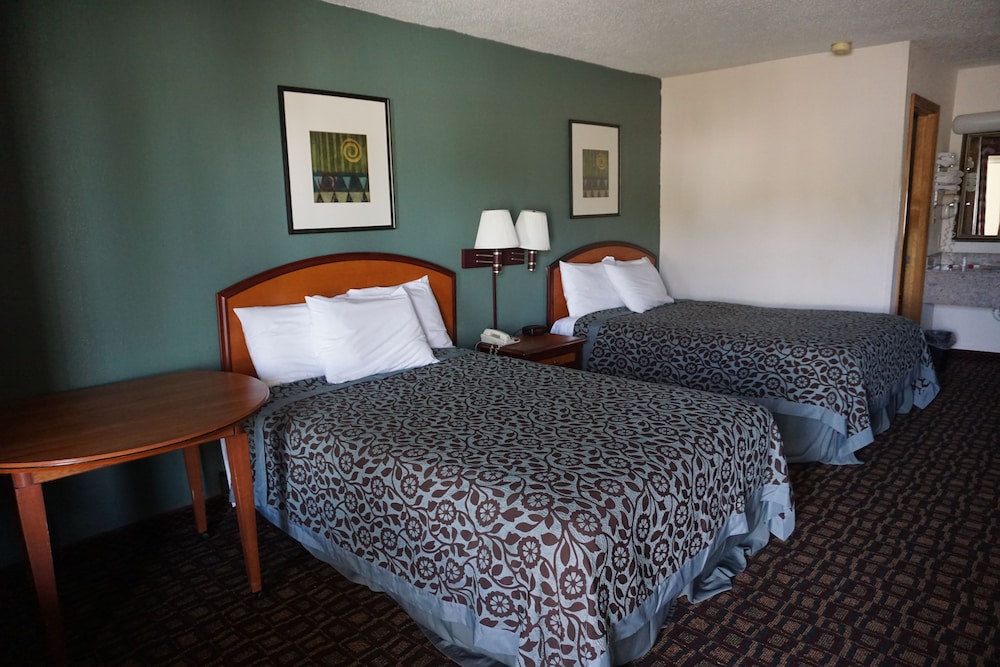 Double Room, 2 Double Beds - Photo 2
