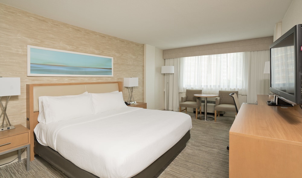 Standard Room, 1 King Bed - Photo 5