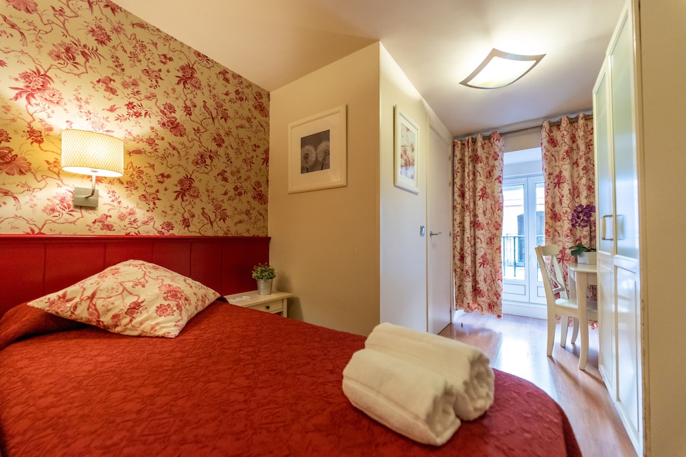 City Double or Twin Room - Photo 14